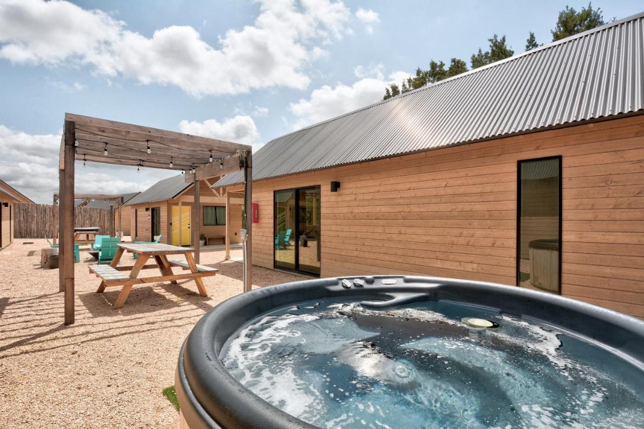 Hotel Lucky Arrow Retreat Dripping Springs Zewnętrze zdjęcie